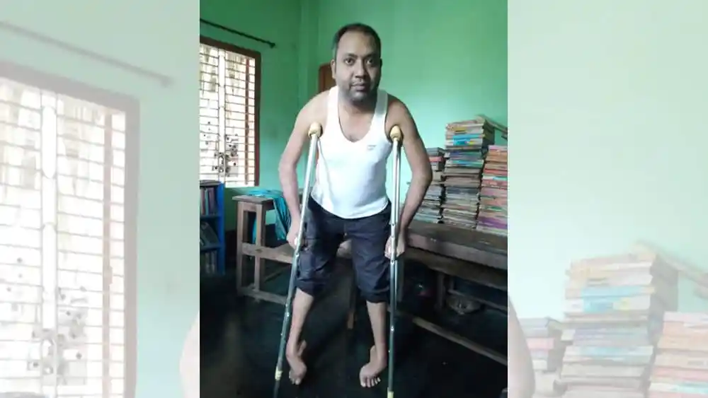 অঙ্গপ্রত্যঙ্গহীন তরুণের জীবন সংগ্রাম, কষ্টের মধ্যেও সাহসী. Channel i News - চ্যানেল আই নিউজ