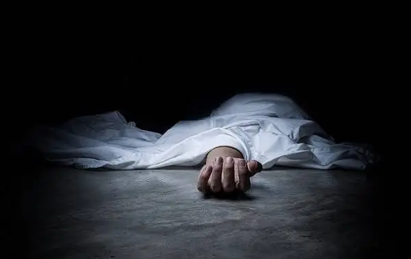 গ্যারেজে জমে থাকা গ্যাসে একজনের মৃত্যু, মৃতদেহ পড়ে আছে. Channel i News - চ্যানেল আই নিউজ