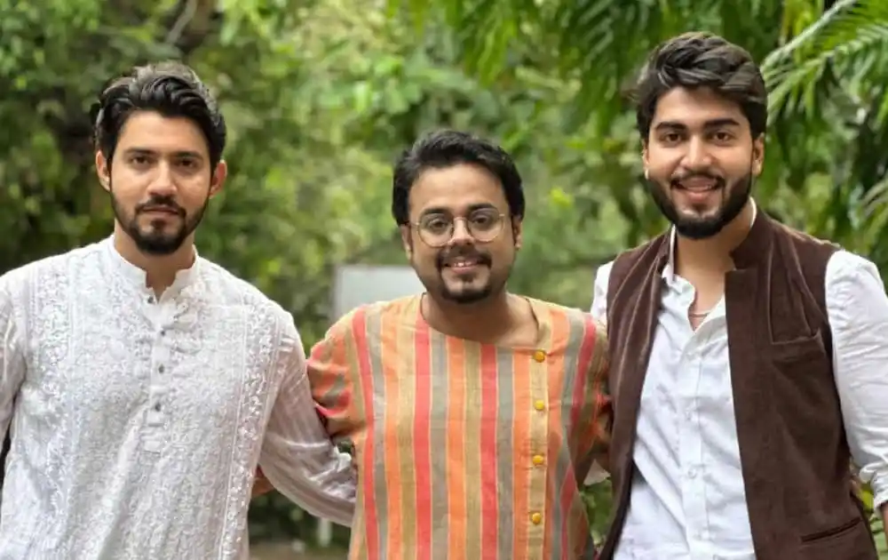 দুই বাংলার সংগীতশিল্পীরা একসঙ্গে মিলিত হয়ে ছবি তুলেছেন. Channel i News - চ্যানেল আই নিউজ