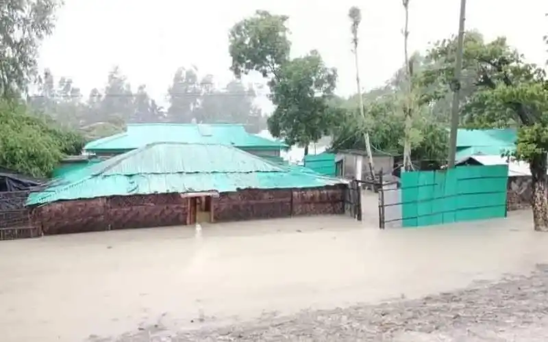 টেকনাফের অর্ধশত গ্রাম ভারী বর্ষণে প্লাবিত, পানি ঢুকে বাড়িঘর ও রাস্তাঘাট. Channel i News - চ্যানেল আই নিউজ