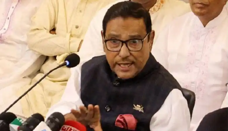 ওবায়দুল কাদের সাংবাদিকদের প্রশ্নের উত্তরে কথা বলছেন. Channel i News - চ্যানেল আই নিউজ
