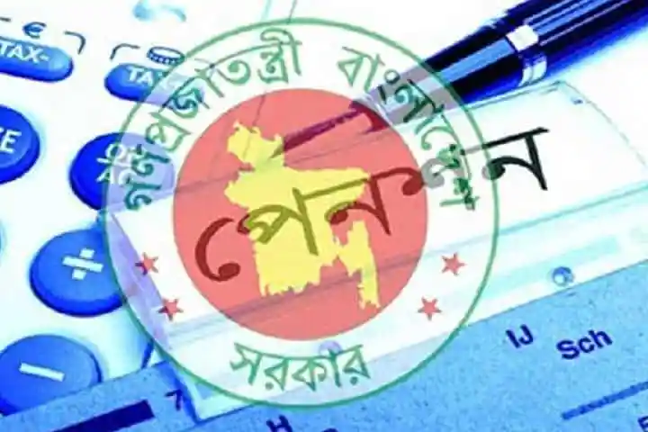 বাংলাদেশের অর্থনীতি ও কর সম্পর্কিত ছবি, কর পরিশোধের জন্য ক্যালকুলেটর ও পেন. Channel i News - চ্যানেল আই নিউজ