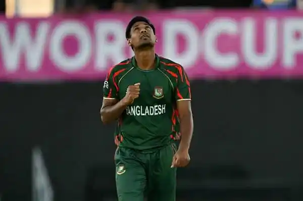 বাংলাদেশ ক্রিকেটার মোস্তাফিজের উদযাপন, বিশ্বকাপ ম্যাচ. Channel i News - চ্যানেল আই নিউজ