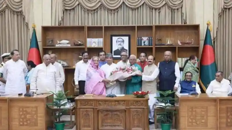 প্রধানমন্ত্রী ১৪ দল নেতাদের সঙ্গে বৈঠক করছেন. Channel i News - চ্যানেল আই নিউজ