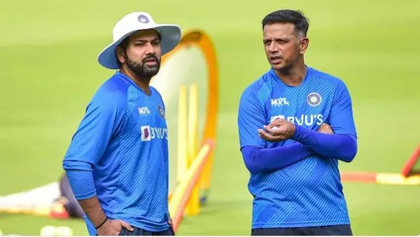 বাংলাদেশ ক্রিকেট দলের দুই খেলোয়াড় অনুশীলনে ব্যস্ত. Channel i News - চ্যানেল আই নিউজ