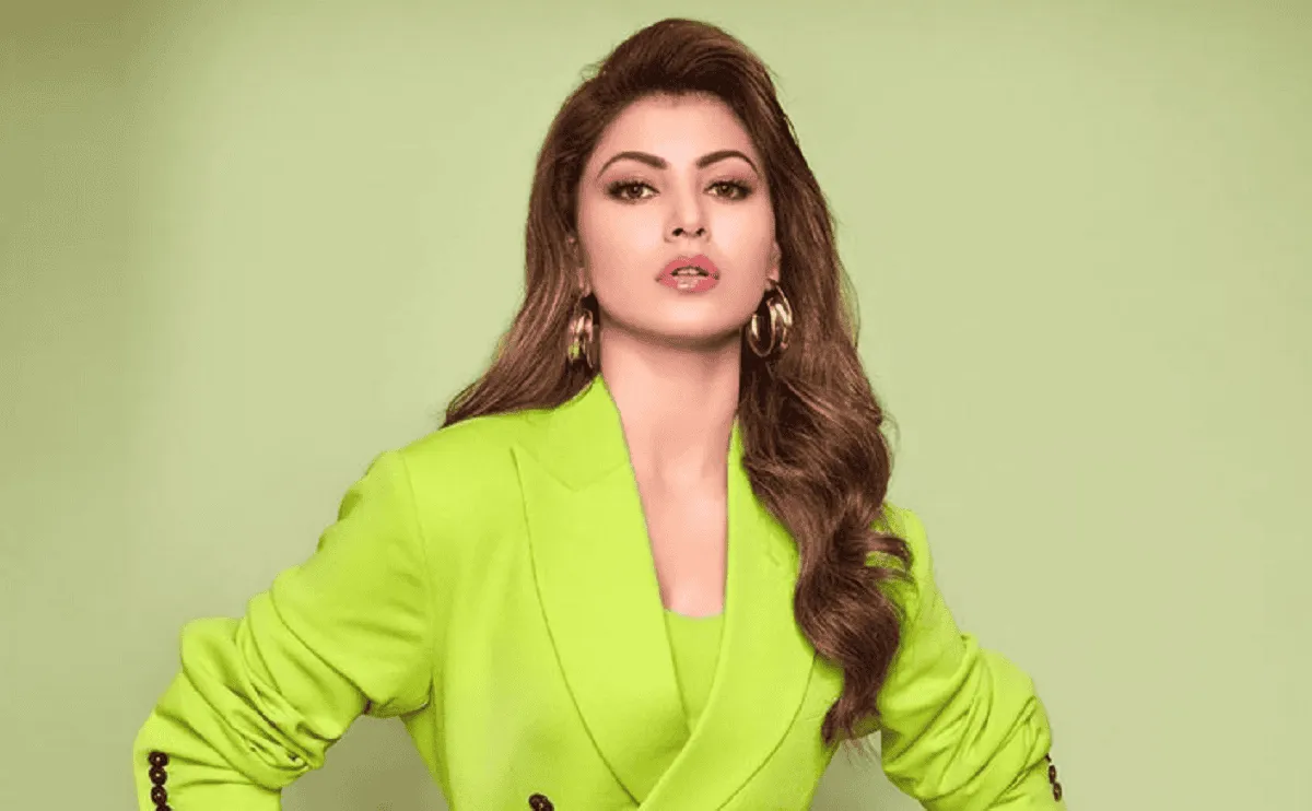উর্বশী রাউতেলা লাল পোশাকে স্টাইলিশ পোজ দিচ্ছেন. Channel i News - চ্যানেল আই নিউজ