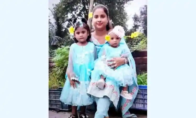 শিশু ও মায়ের সুন্দর ছবি, বাংলার চ্যানেল আই অনলাইন. Channel i News - চ্যানেল আই নিউজ