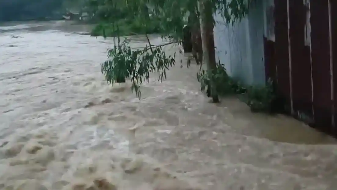 শেরপুরে উজানের পাহাড়ি ঢলে নিন্মাঞ্চলের গ্রাম প্লাবিত. Channel i News - চ্যানেল আই নিউজ