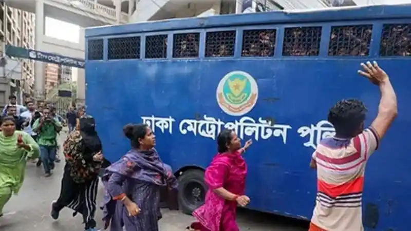 আন্দোলনে আটক সবাইকে মুক্তির জন্য মানববন্ধন ও প্রতিবাদ. Channel i News - চ্যানেল আই নিউজ