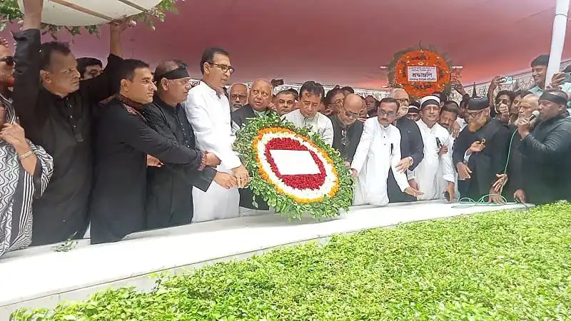 শেখ হাসিনা ও অন্যান্য নেতারা বঙ্গবন্ধুর সমাধিতে শ্রদ্ধা নিবেদন করছেন. Channel i News - চ্যানেল আই নিউজ