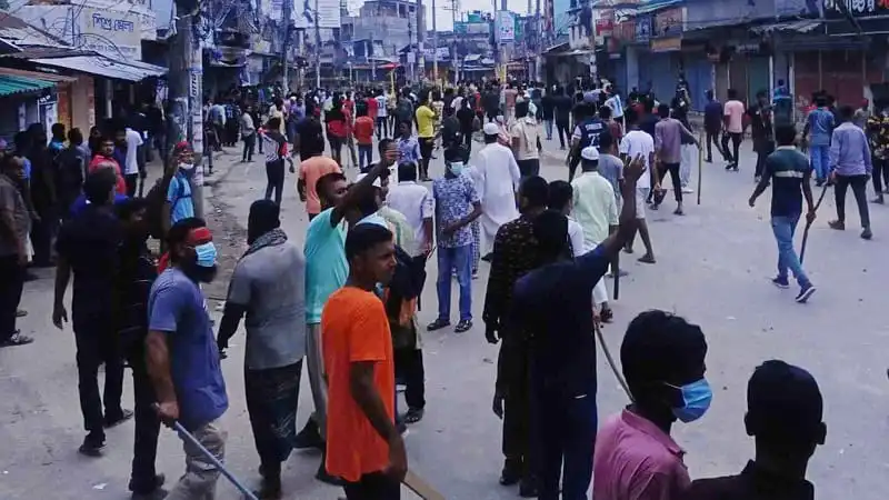 রংপুরে আন্দোলনকারীদের সাথে সংঘর্ষের দৃশ্য, আহত ও নিহতের খবর. Channel i News - চ্যানেল আই নিউজ
