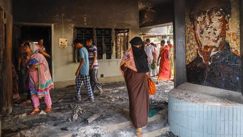 চট্টগ্রামে অগ্নিকাণ্ডের পর ক্ষতিগ্রস্ত এলাকা, ধ্বংসস্তূপ ও ক্ষতিগ্রস্ত মানুষ. Channel i News - চ্যানেল আই নিউজ