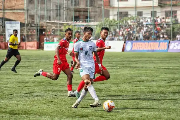 বাংলাদেশের ফুটবল দলের খেলোয়াড়রা নেপালকে হারানোর জন্য প্রস্তুত. Channel i News - চ্যানেল আই নিউজ