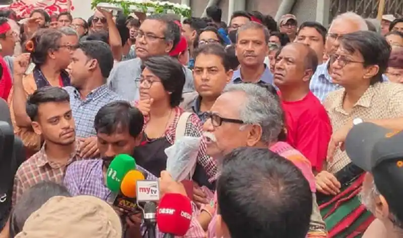 আনু মুহাম্মদ ও অন্যান্য নেতাদের সঙ্গে সাংবাদিকদের সাক্ষাৎকার।. Channel i News - চ্যানেল আই নিউজ