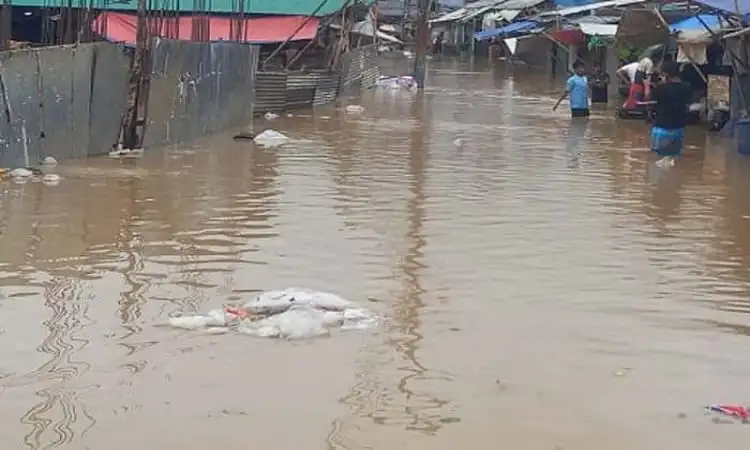খাগড়াছড়িতে বন্যার পানিতে প্লাবিত এলাকা ও মানুষ. Channel i News - চ্যানেল আই নিউজ