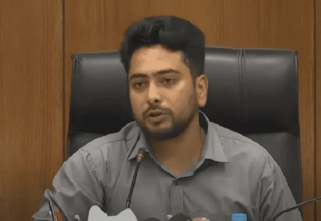 উপদেষ্টা নাহিদ ইসলাম স্যারের বিরুদ্ধে মন্তব্য করছেন. Channel i News - চ্যানেল আই নিউজ