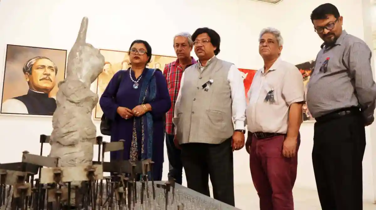 শিল্পকলায় শিল্পীদের প্রদর্শনী ও আলোচনা।. Channel i News - চ্যানেল আই নিউজ