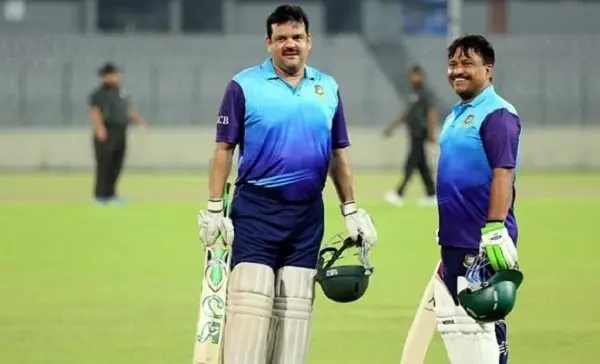 বাংলাদেশ ক্রিকেটাররা মাঠে প্রস্তুত, ফারুক হাসছেন. Channel i News - চ্যানেল আই নিউজ