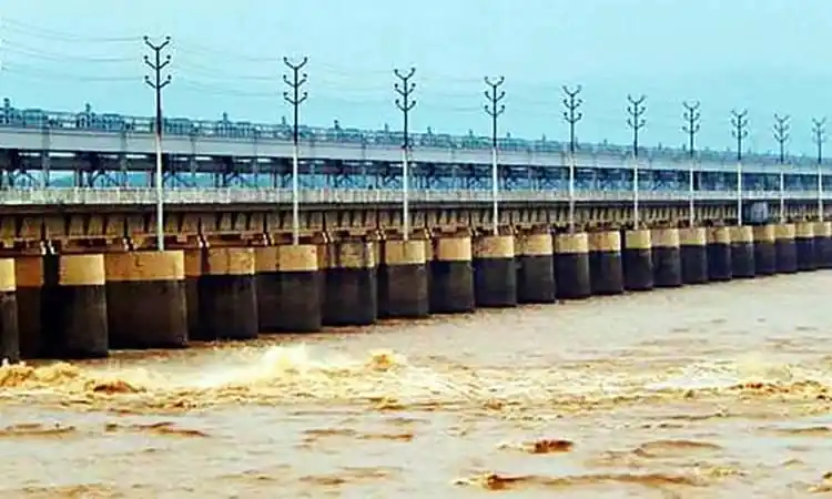 ফারাক্কার গেটের কাছাকাছি নদীর পানি বৃদ্ধি পাচ্ছে. Channel i News - চ্যানেল আই নিউজ