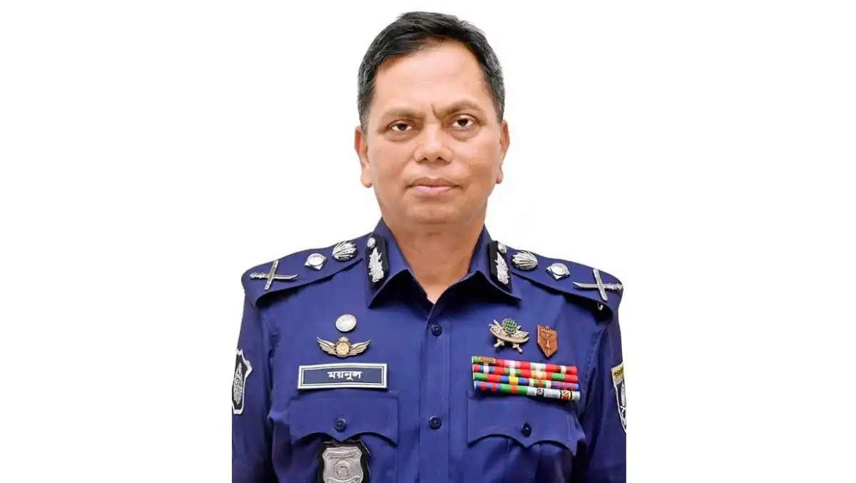 নিরাপত্তা বিষয়ক পুলিশ কর্মকর্তা ছবি. Channel i News - চ্যানেল আই নিউজ