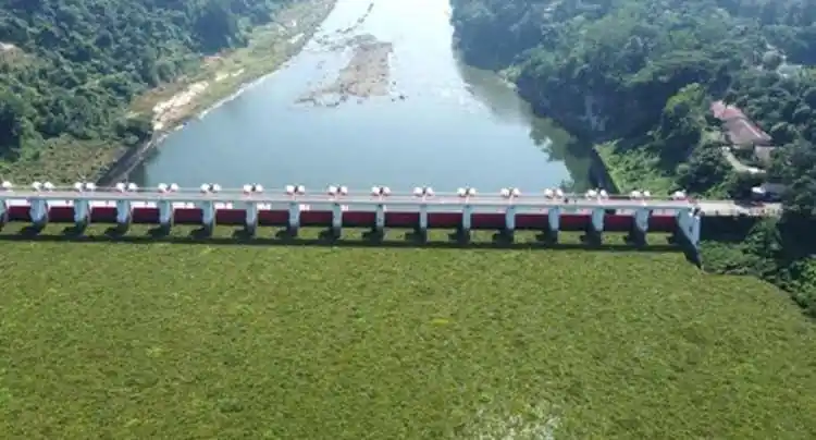 কাপ্তাই বাঁধের পানি ছাড়ার সময়ের দৃশ্য, প্রকৃতি ও বাঁধের ছবি. Channel i News - চ্যানেল আই নিউজ