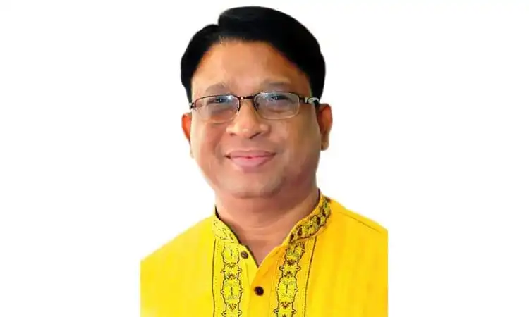 প্রধান অতিথি হাসিমুখে পরিধান করেছেন হলুদ পোশাক. Channel i News - চ্যানেল আই নিউজ