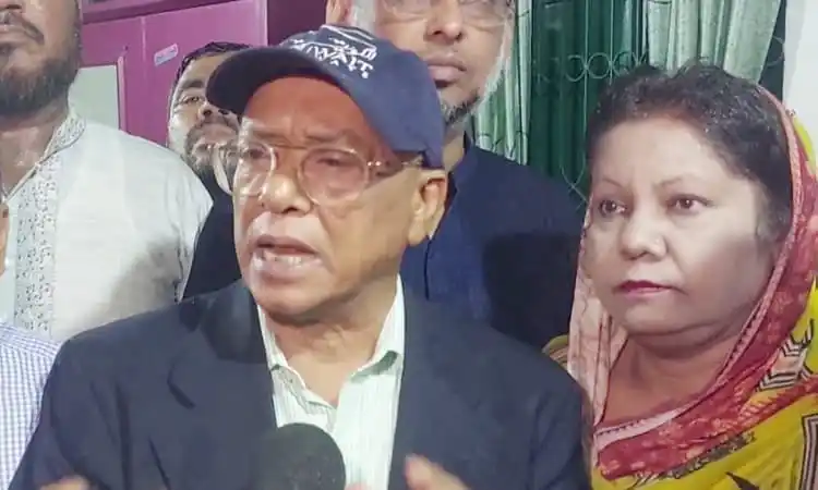 বিএনপি নেতারা ছাত্র আন্দোলনে ব্যবহৃত অস্ত্র উদ্ধারে তাগিদ দিচ্ছেন. Channel i News - চ্যানেল আই নিউজ
