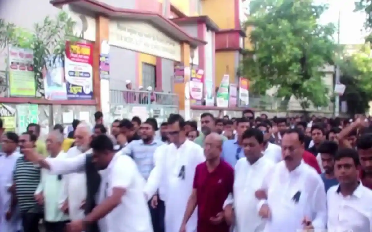 গোপালগঞ্জে আওয়ামী লীগের নেতাকর্মীদের বিক্ষোভ ও প্রতিবাদ. Channel i News - চ্যানেল আই নিউজ