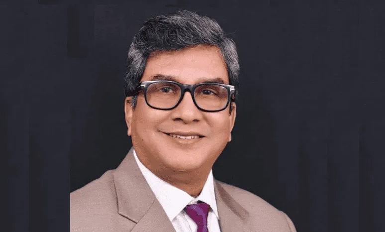 ইসহাক আলী খান পান্নার পোর্ট্রেট, হাসিমুখে দেখা যাচ্ছে. Channel i News - চ্যানেল আই নিউজ