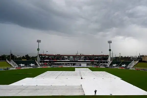 বৃষ্টির কারণে রাওয়ালপিন্ডি ক্রিকেট স্টেডিয়ামে খেলা শুরু দেরি হচ্ছে. Channel i News - চ্যানেল আই নিউজ