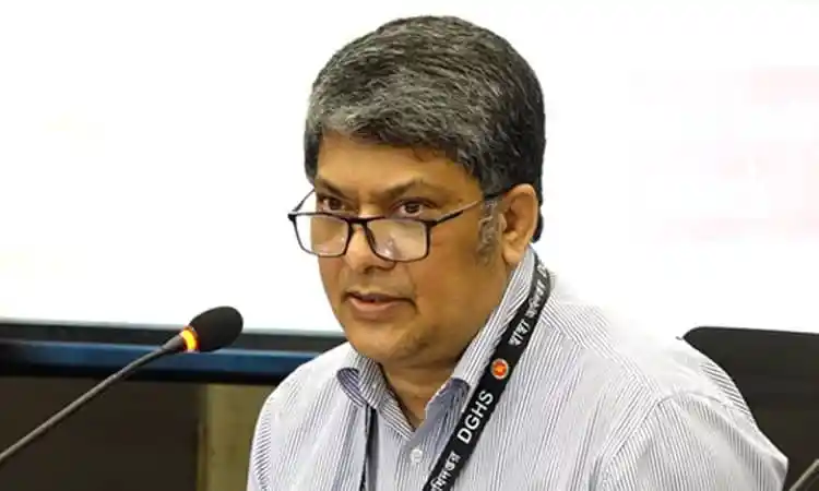 স্বাস্থ্য অধিদপ্তরের মহাপরিচালক ডা. রোবেদ আমীন বক্তৃতা দিচ্ছেন. Channel i News - চ্যানেল আই নিউজ