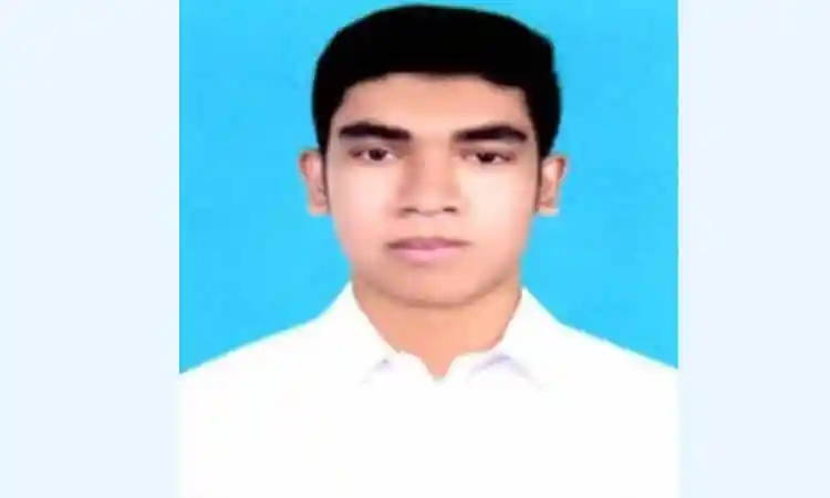 নিখোঁজ জাবি শিক্ষার্থীর ছবি, পরিবার সন্ধানে ব্যস্ত. Channel i News - চ্যানেল আই নিউজ