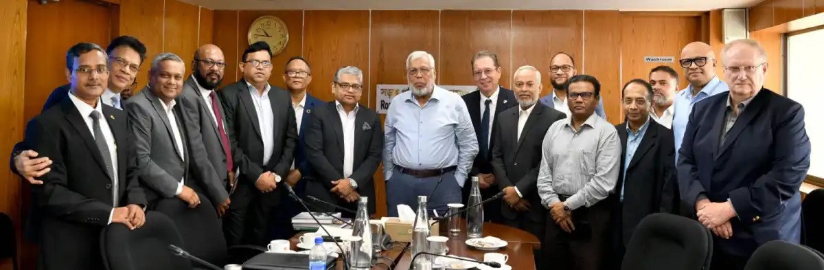 উপদেষ্টা ফাওজুল কবিরের সঙ্গে এফআইসিসিআই প্রতিনিধি দলের সাক্ষাৎ. Channel i News - চ্যানেল আই নিউজ