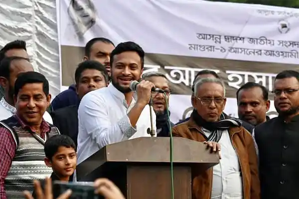 সাকিব আল হাসান জনসম্মুখে বক্তব্য দেন, রাজনৈতিক পরিস্থিতি নিয়ে আলোচনা. Channel i News - চ্যানেল আই নিউজ