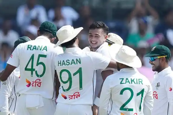 বাংলাদেশ ক্রিকেট দলের খেলোয়াড়রা জয়ের উল্লাসে মেতে উঠেছেন. Channel i News - চ্যানেল আই নিউজ