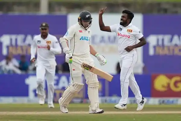 শ্রীলঙ্কার ক্রিকেটাররা মাঠে উল্লাস করছে, নিউজিল্যান্ডের বিপক্ষে জয়. Channel i News - চ্যানেল আই নিউজ