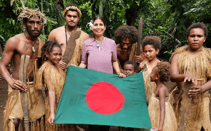 বাংলাদেশের গ্রাম্য জীবন ও সংস্কৃতি, নারীরা ও শিশুদের সাথে. Channel i News - চ্যানেল আই নিউজ