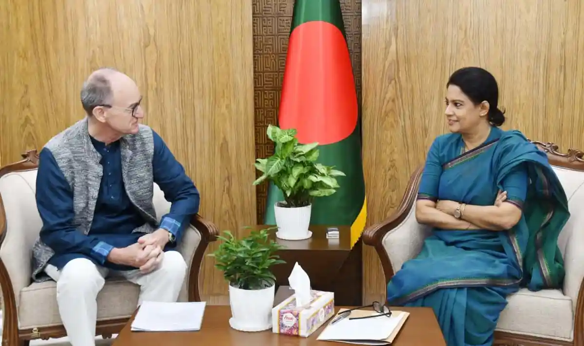 বাংলাদেশ ও জার্মানি প্রতিনিধিদের মধ্যে আলোচনা চলমান. Channel i News - চ্যানেল আই নিউজ