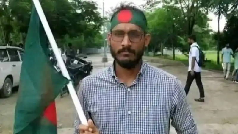প্রতিবাদী যুবক শহীদ আবু সাঈদকে ‘বীরশ্রেষ্ঠ’ বলে সম্মান জানাচ্ছেন এনবিআর চেয়ারম্যান. Channel i News - চ্যানেল আই নিউজ