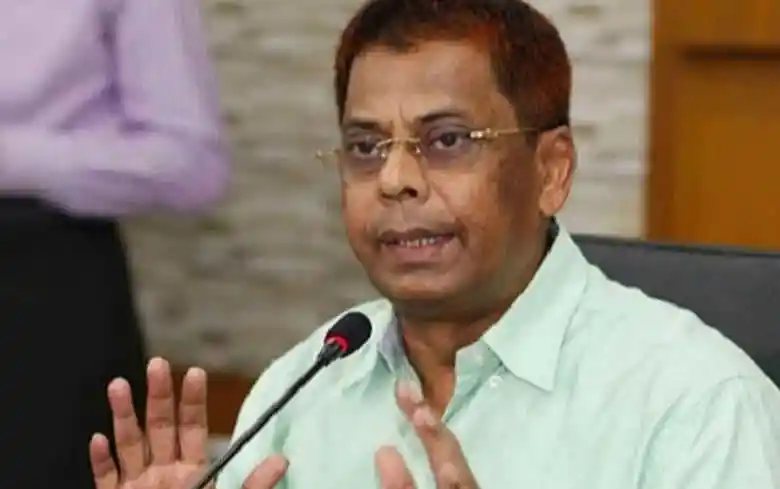 সাবেক আইজিপি শহীদুল কারাগারে, সাংবাদিকদের সাথে কথা বলছেন. Channel i News - চ্যানেল আই নিউজ