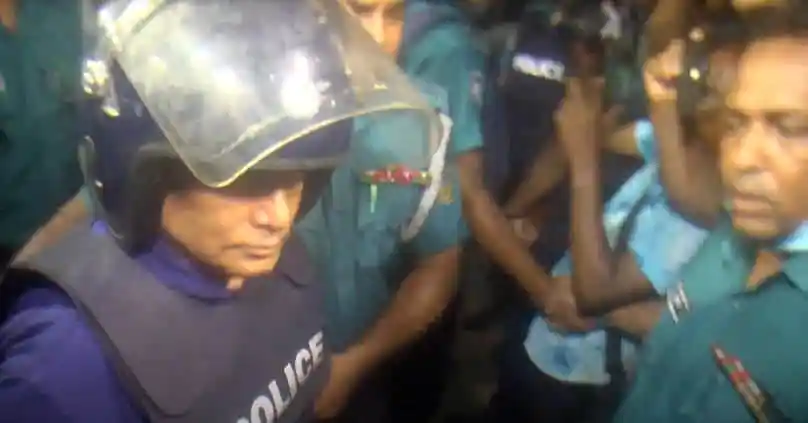 বাংলাদেশের পুলিশ সদস্যরা কারাগারে থাকা সাবেক প্রতিমন্ত্রীর সঙ্গে দেখা করছে।. Channel i News - চ্যানেল আই নিউজ