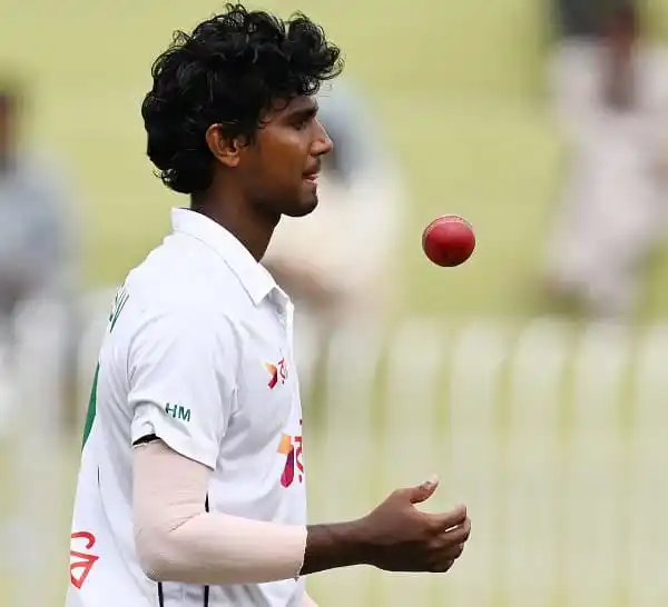 বাংলাদেশি ক্রিকেটার হাসান মাহমুদ বোলিং অনুশীলনে. Channel i News - চ্যানেল আই নিউজ