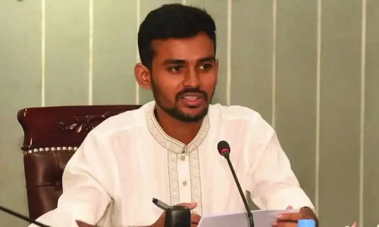 গার্মেন্টস শিল্পে ষড়যন্ত্রকারীদের চিহ্নিত করা হয়েছে: শ্রম উপদেষ্টা. Channel i News - চ্যানেল আই নিউজ