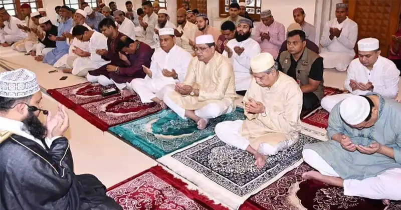বঙ্গভবনে পবিত্র ঈদে মিলাদুন্নবী উপলক্ষে বিশেষ দোয়া ও মিলাদ মাহফিলের ছবি. Channel i News - চ্যানেল আই নিউজ