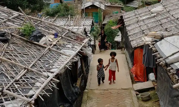 রোহিঙ্গা শিবিরে শিশুদের চলাচল ও জীবনযাত্রা. Channel i News - চ্যানেল আই নিউজ