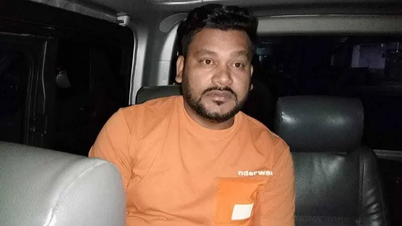 বদির ভাতিজা গ্রেপ্তার, পুলিশ তাকে আটক করেছে. Channel i News - চ্যানেল আই নিউজ