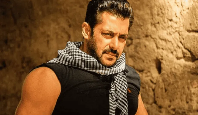 সালমান খান একটি প্রাকৃতিক পরিবেশে contemplative mood এ দাঁড়িয়ে আছেন।. Channel i News - চ্যানেল আই নিউজ