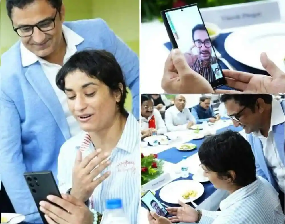 অভিনেতা আমির খান ভিডিও কলের মাধ্যমে ভিনেশ ফোগাটের সঙ্গে যোগাযোগ করছেন. Channel i News - চ্যানেল আই নিউজ