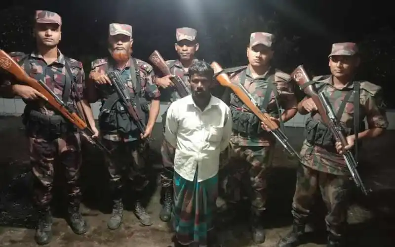 কুড়িগ্রাম সীমান্তে ভারতীয় নাগরিক আটক, নিরাপত্তা বাহিনী মোতায়েন. Channel i News - চ্যানেল আই নিউজ