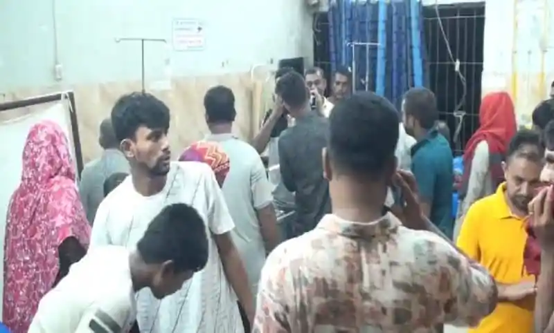 নাটোরে দুই মোটরসাইকেল মুখোমুখি সংঘর্ষে নিহত ২, আহত ১. Channel i News - চ্যানেল আই নিউজ